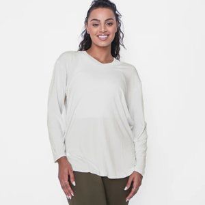 SENITA ATHLETICS Sz Med NWT BOYFRIEND LONG SLEEVE TOP workout